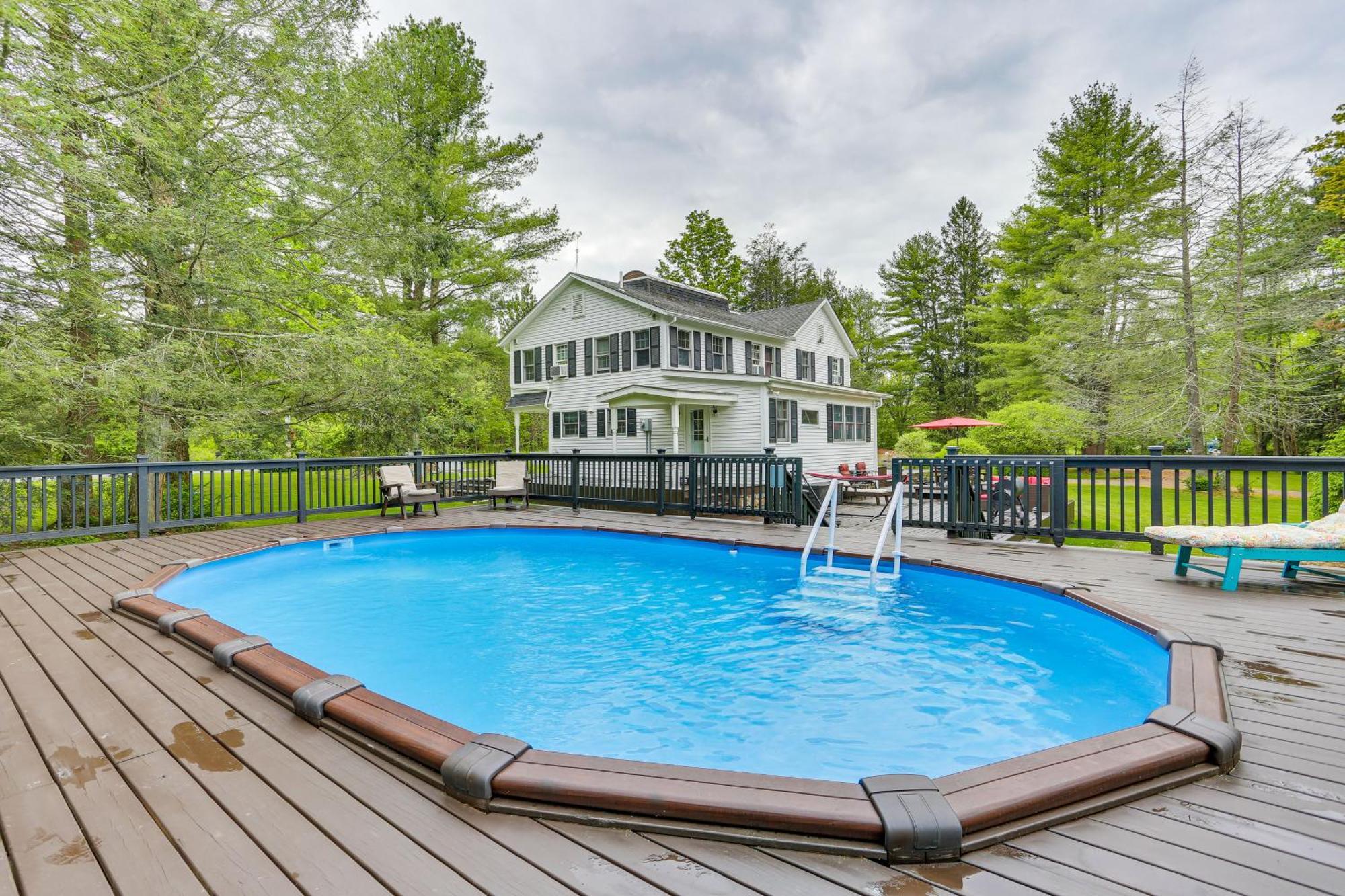 Greentown Home With Pool 7 Mi To Lake Wallenpaupack Екстер'єр фото