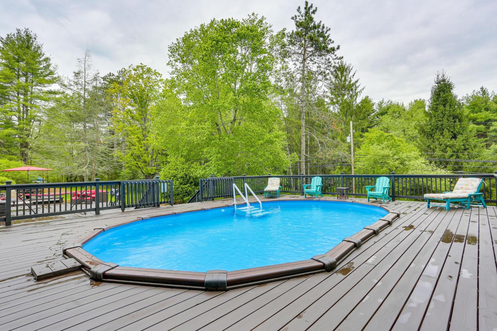 Greentown Home With Pool 7 Mi To Lake Wallenpaupack Екстер'єр фото